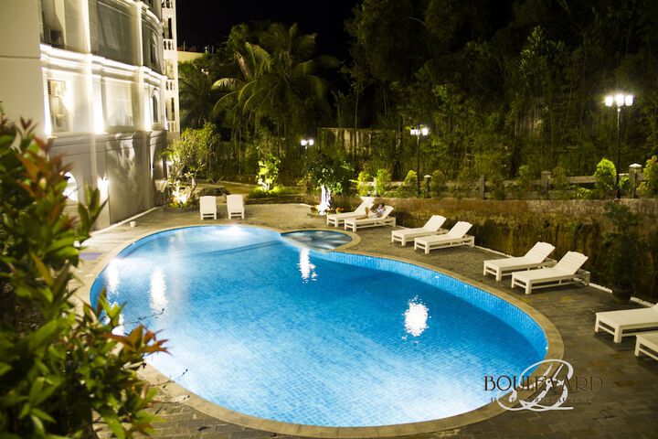 Pool 41 of 68