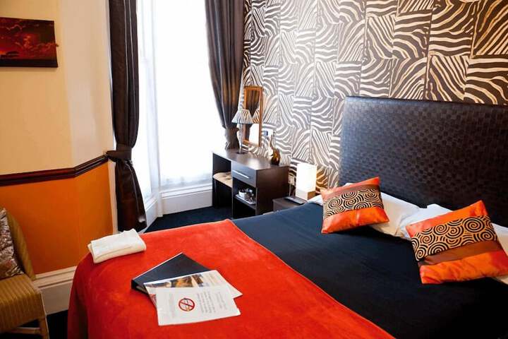 Room 28 of 50