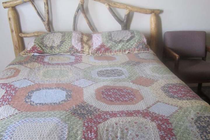 Room 4 of 7