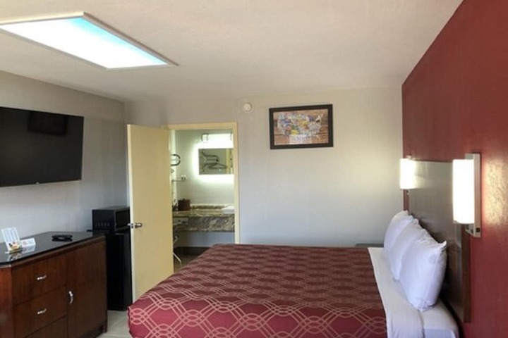1 King Bed Upgrade (11 of 24)