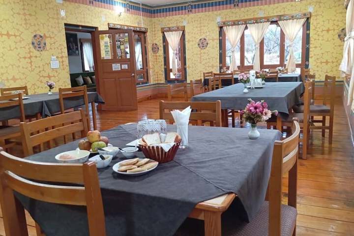 Dining 21 of 35