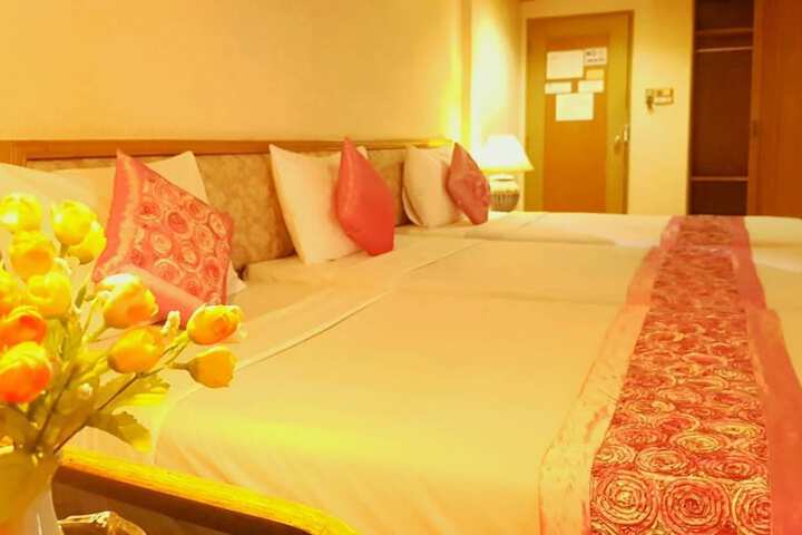 Room 10 of 49