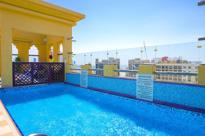 Pool Hotel