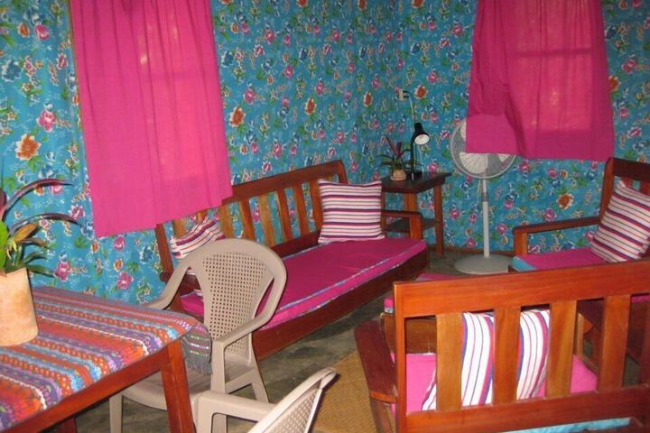 Room 4 of 12