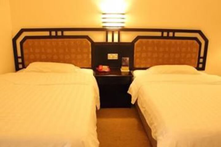 Room 15 of 84