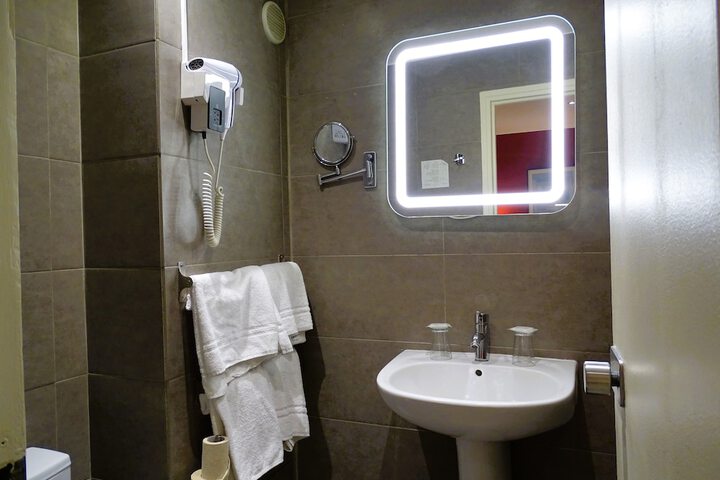 Room 37 of 50