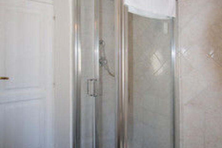 Room 2 of 26