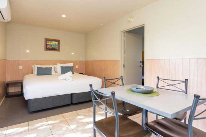 Room 18 of 123