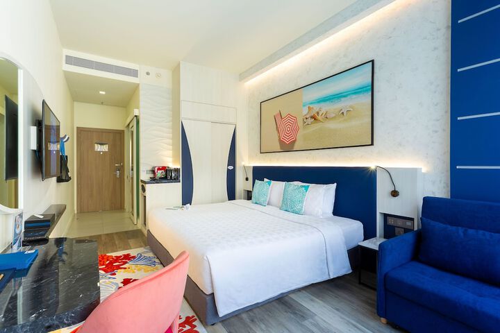 Room 35 of 158