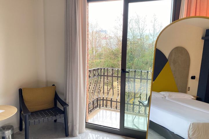 Room 61 of 265