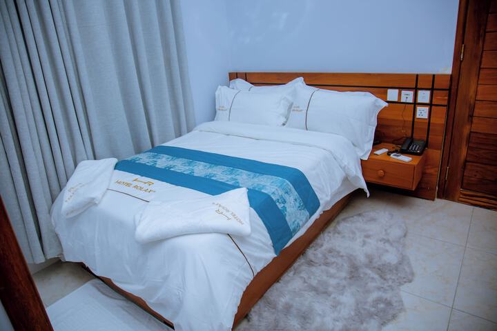 Room 4 of 36