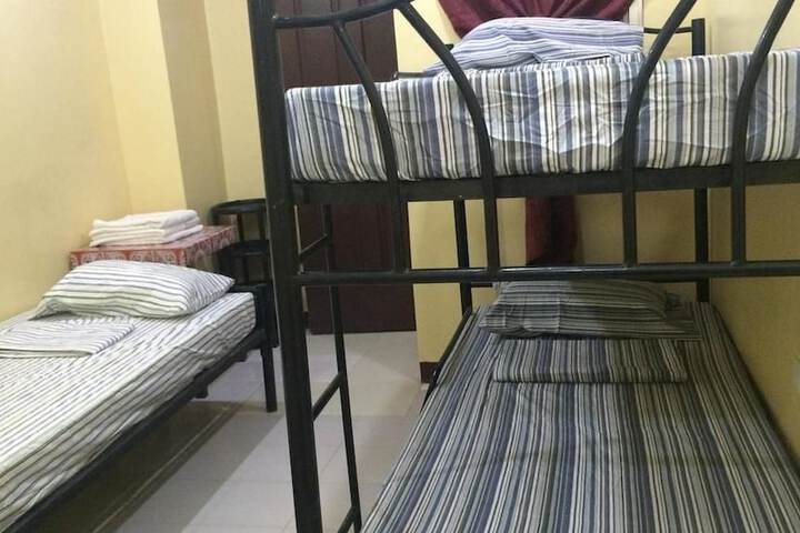 Room 12 of 38