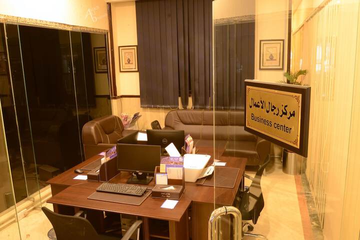 Business Center 22 of 24