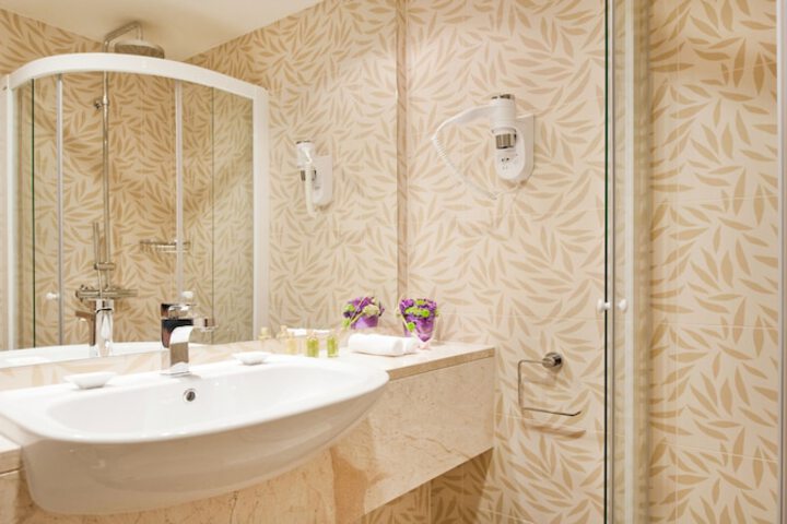 Clean Restrooms