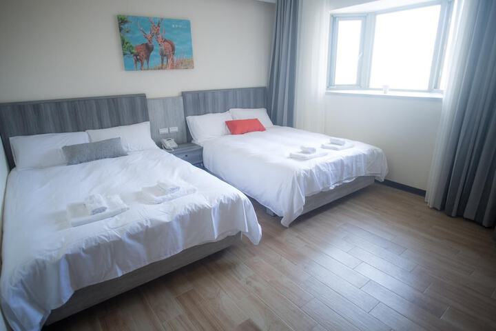 Room 9 of 27
