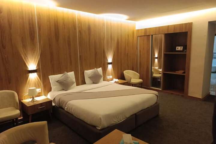 Room 8 of 35