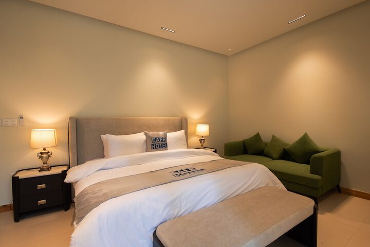 Room 8 of 55