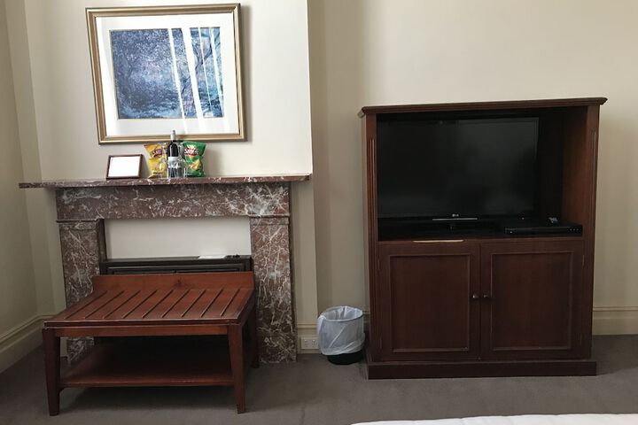 Room 26 of 60