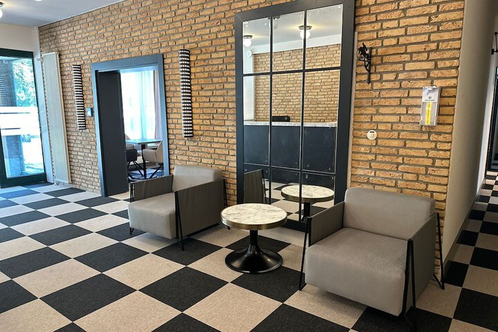 Room 13 of 47