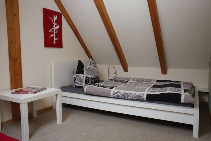 Room 15 of 77