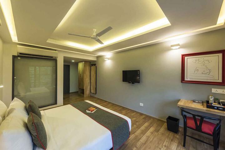 Room 16 of 30
