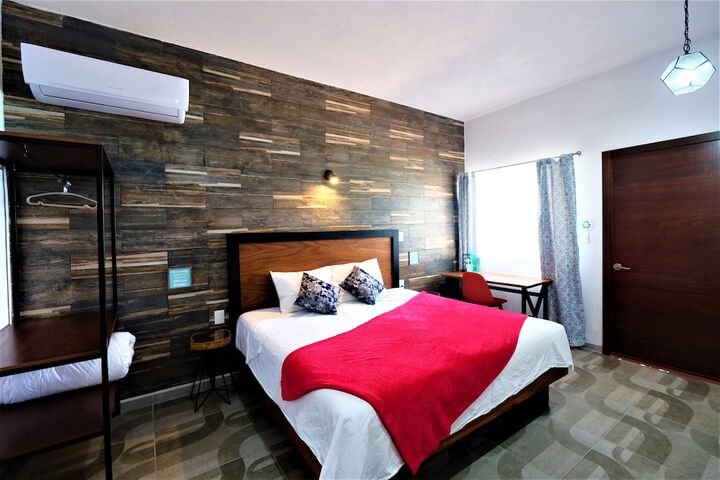 Room 5 of 34