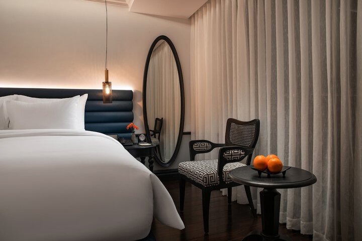 Room 32 of 127