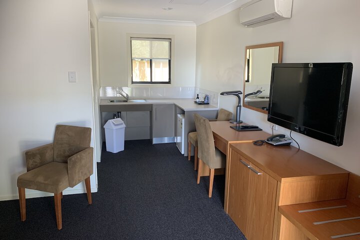 Room 8 of 18