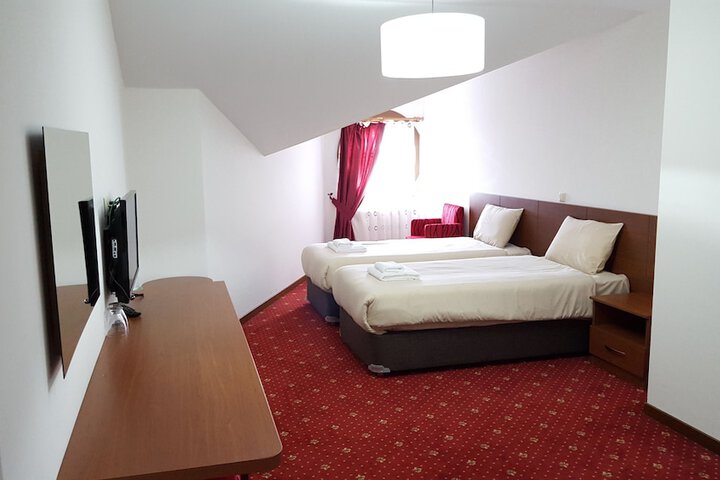 Room 13 of 46