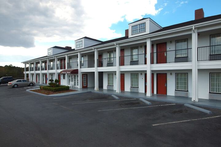 Hotel 43 of 44