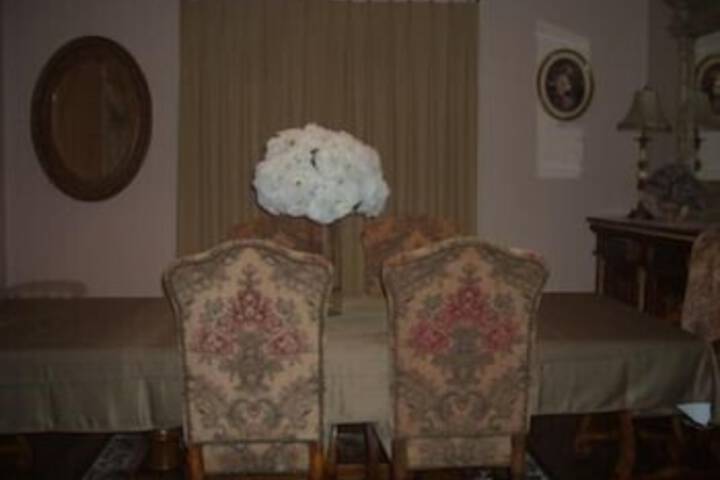 The Royal Plantation B & B