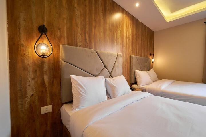 Room 25 of 60