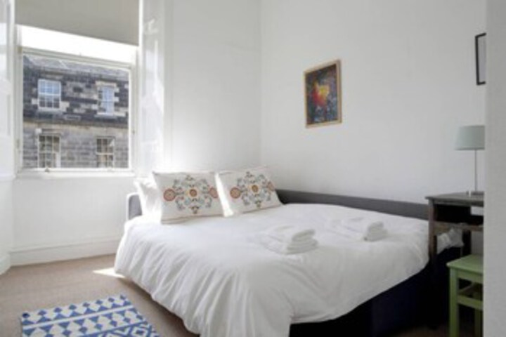 Room 14 of 15