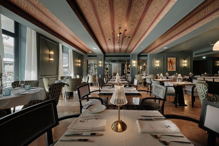 Dining 119 of 158