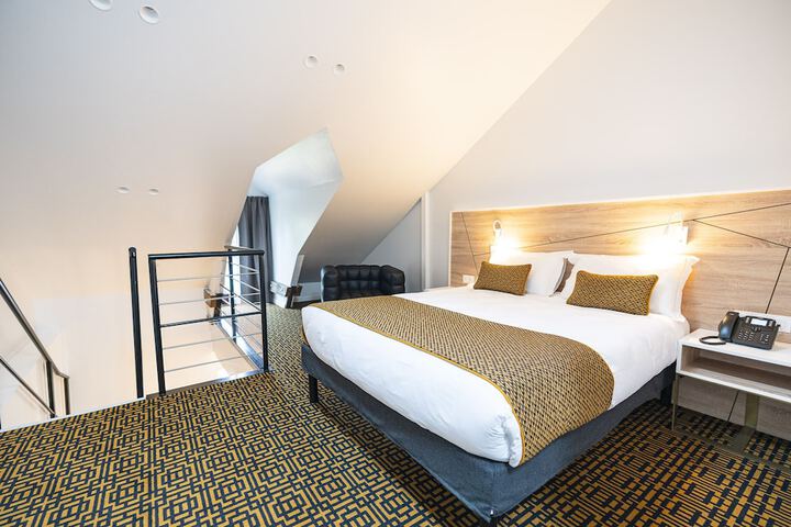 Room 4 of 39