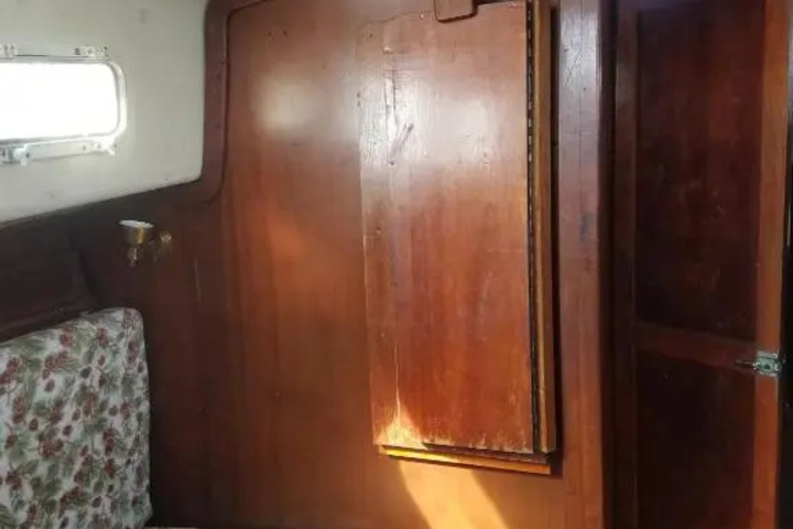 Room 4 of 15