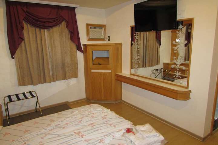 Room 6 of 46
