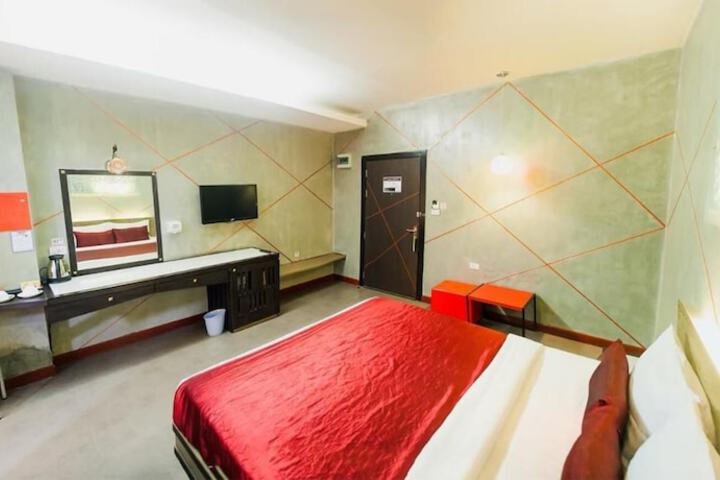 Room 6 of 21