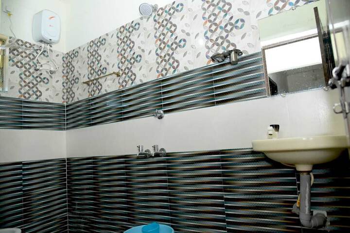 Room 13 of 15