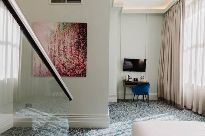 Room 100 of 263