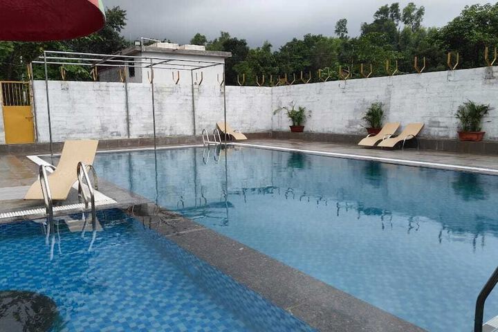 Pool 6 of 9