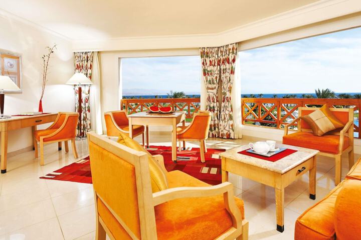 Hotel Interior 76 of 139