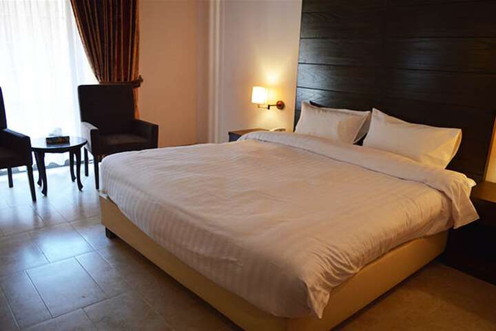 Room 18 of 27