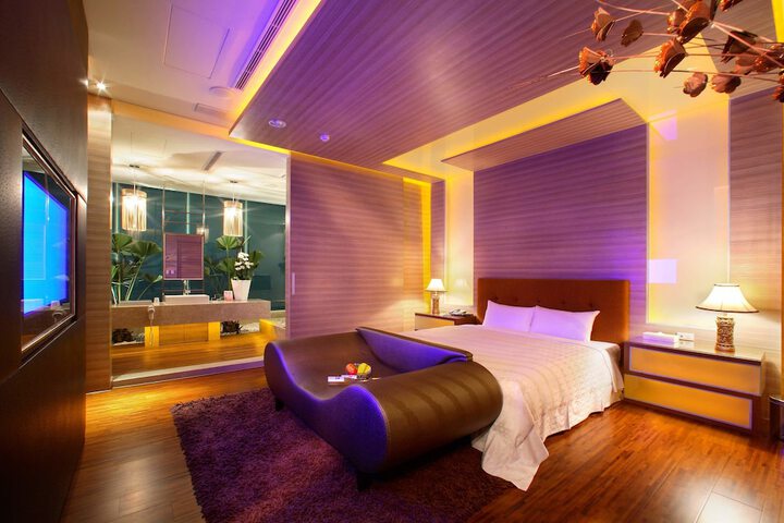 Room 13 of 29