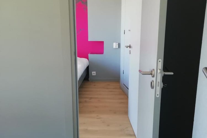Room 20 of 65