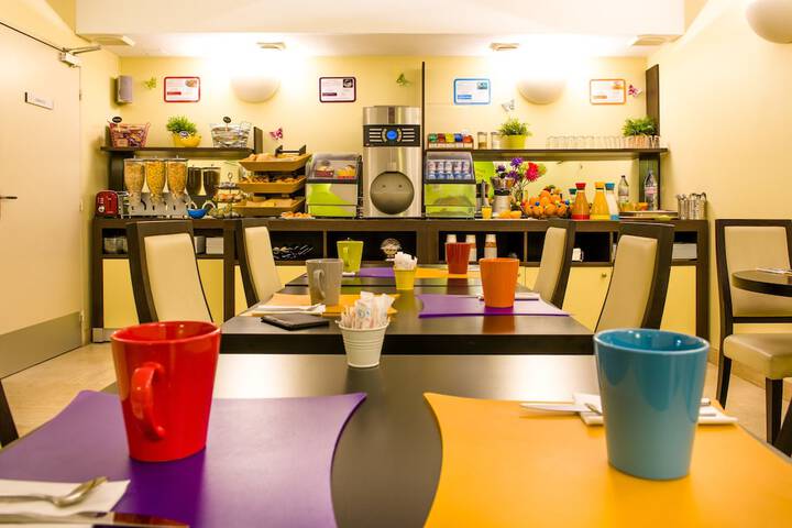 Breakfast area