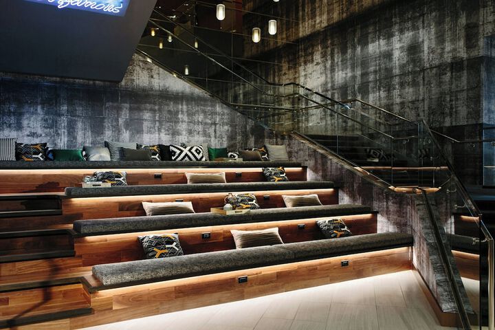 Entrance & Lobby