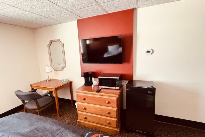 Room 8 of 15