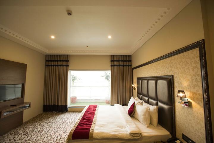 Room 5 of 45