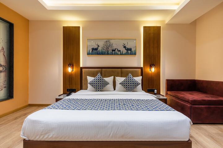 Room 15 of 196